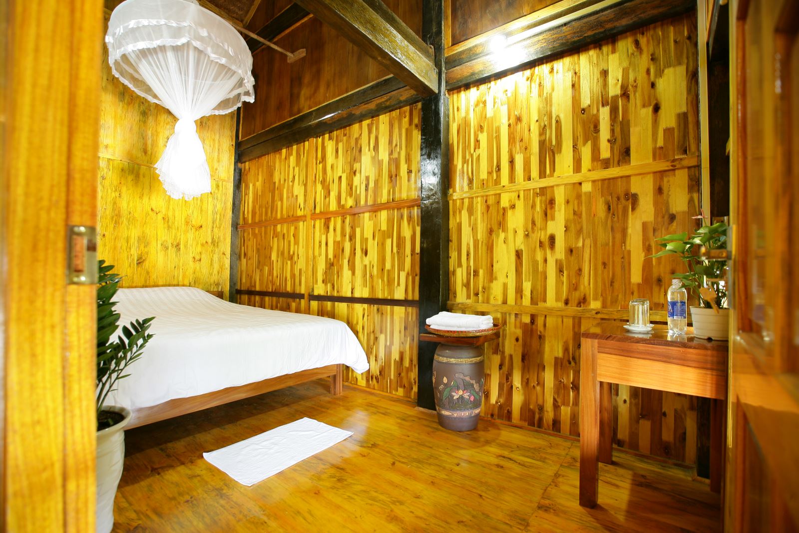 Du lịch Hồ Ba Bể dịch vụ nghỉ dưỡng CHẤT LƯỢNG CAO-double room