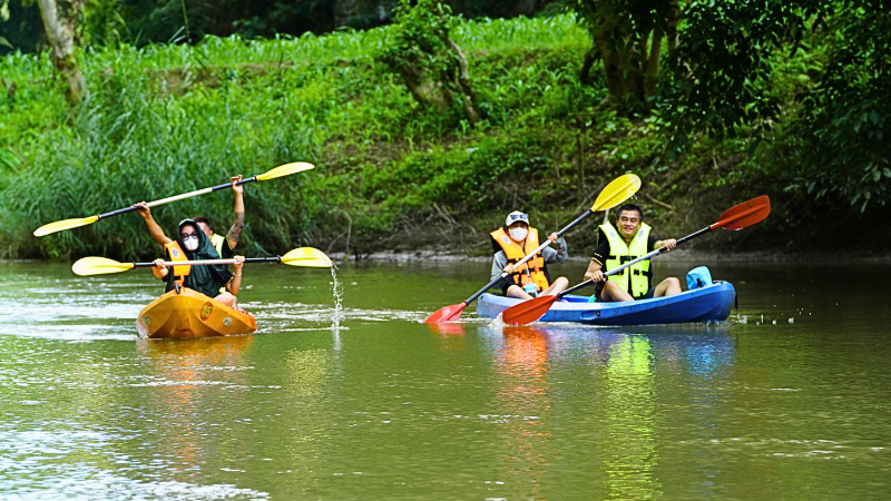 Tour chèo thuyền kayak & trekking Ba Bể 2 ngày