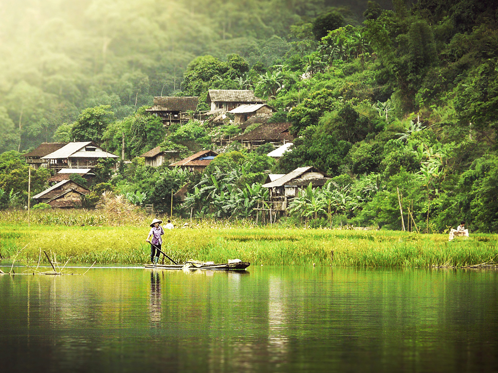 Bản Tày hồ Ba Bể