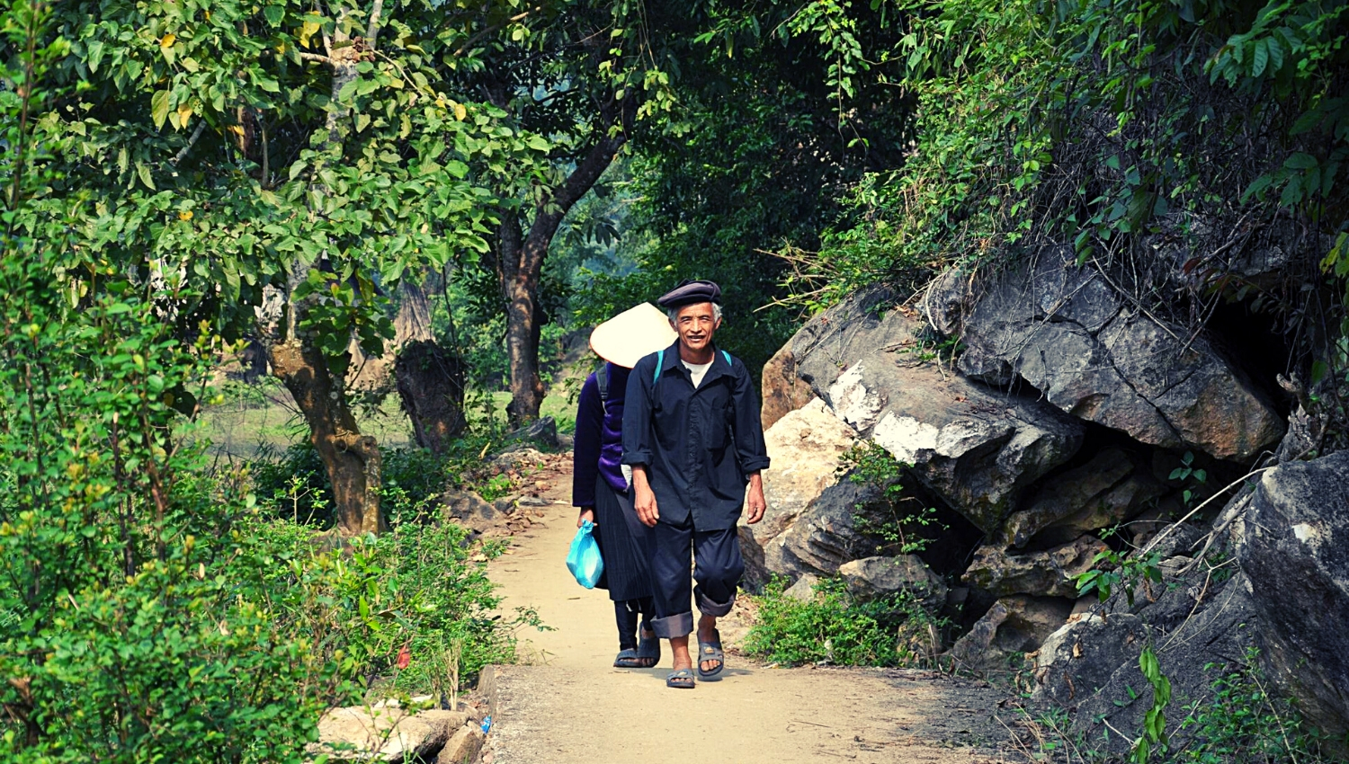 Người Hmong tại hồ Ba Bể