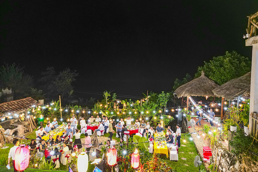 Khám Phá Các Nhà Hàng và Đặc Sản Ẩm Thực Tại Hồ Ba Bể