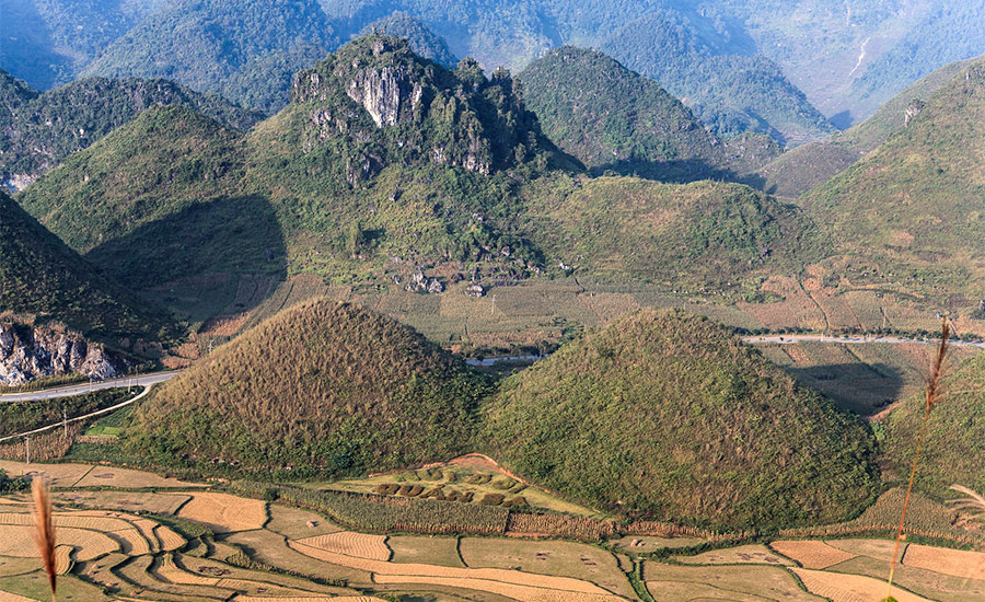 Núi Đôi Quản bạ