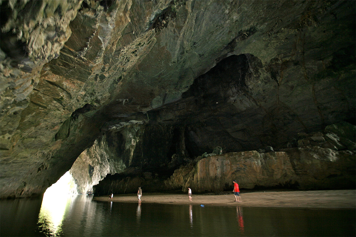 Động Puông Ba Bể